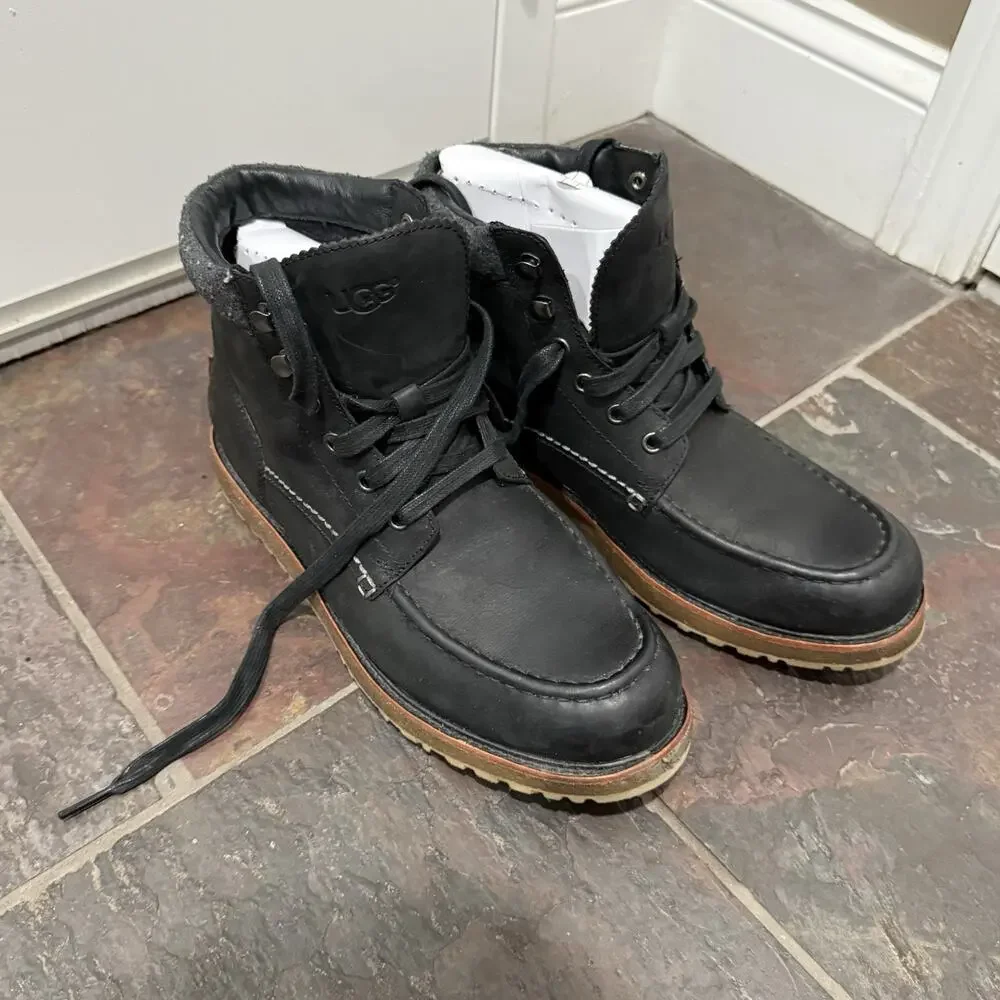 UGG men merrick